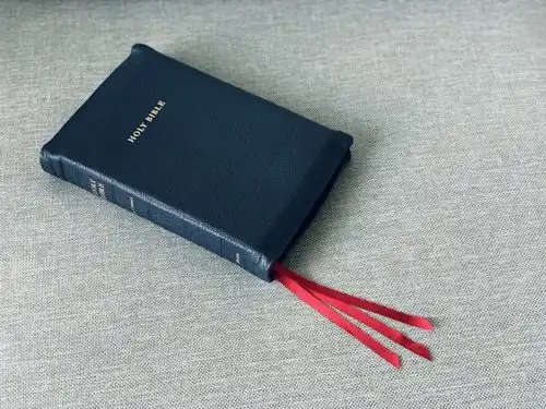 Versículos De La Biblia No ir a la iglesia